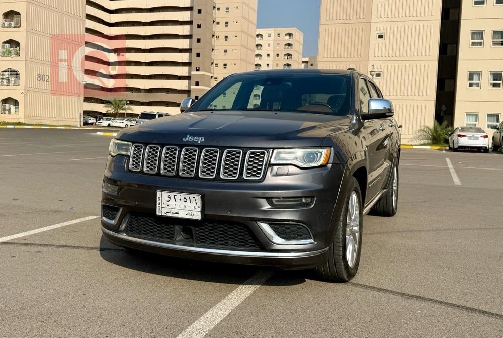 جیپ گراند شیرۆکی